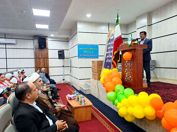  تجلیل از مدیران، مربیان و دانش‌آموزان پیشتاز شهرستان عسلویه