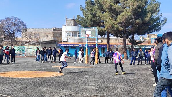 فینال مسابقات گل کوچیک در دبیرستان شاهد ابوذر غفاری 