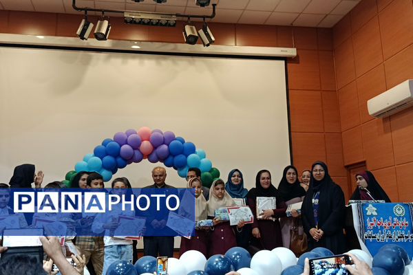 مراسم تجلیل از مقام‌آوران المپیاد رویش ناحیه 4 شیراز