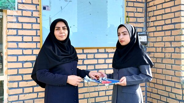 زنگ مهر با طنین مقاومت در دبیرستان دارالفنون 