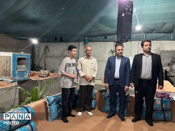 تجلیل فرماندار خاتم از اصحاب رسانه و دانش آموز خبرنگاران پانا
