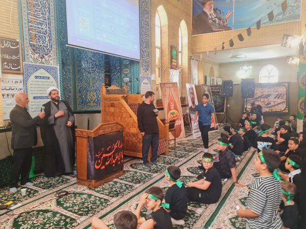 تجدید بیعت دانش‌آموزان ابهری با آرمان‌های عاشورا در سوگواره «احلی من العسل»