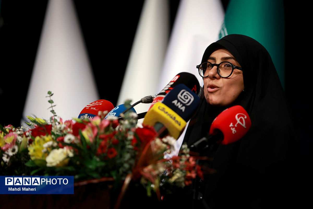 تربیت دانش‌آموزان مسئولیتی مشترک میان خانواده و مدرسه است/ ارسال بیش از ۱۲ هزار اثر به دومین جشنواره ملی طراحی و دوخت لباس دانش‌آموزی