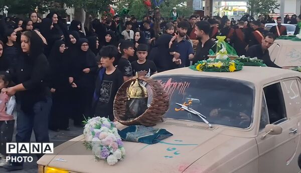 نوجوانان عاشورایی کوهپایه هم‌نوا با کاروان کربلا در «احلی من العسل»