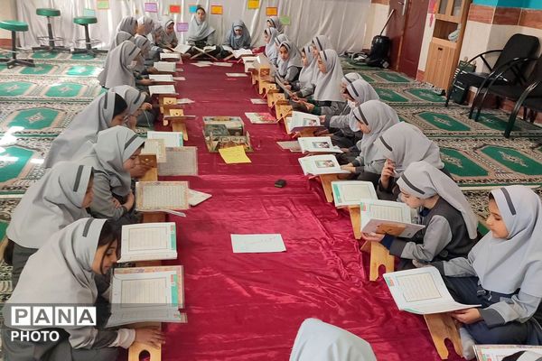 حضور دانش‌آموزان مدارس حاتم و محمد علی تحصیلی ناحیه دو شهرری در محفل نور