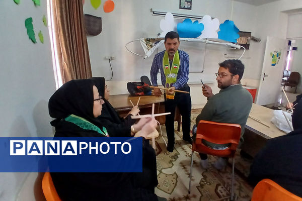 دومین جلسه کارگاه آموزشی ویژه مربیان پیشتاز ناحیه ۴ شیراز 