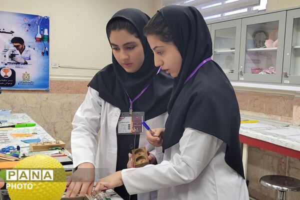درخشش استعدادهای علمی مرحله استانی دوازدهمین جشنواره نوجوان خوارزمی در بهارستان‌دو