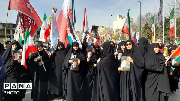 خروش مردمان مشهدی در راهپیمایی حماسی روز قدس 