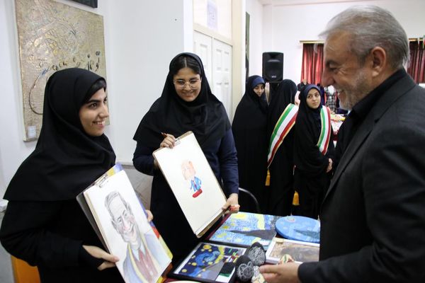 همایش «یاوران انقلاب» پیشتازان هنرستان شهریار تبریز