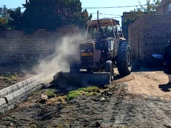 فدافن در مسیر آبادانی