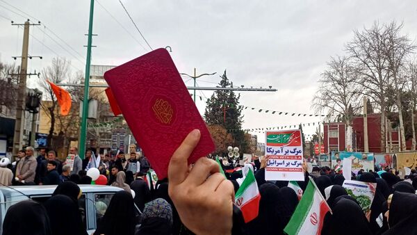 دانش‌آموزان، پاسداری از انقلاب را آغاز می‌کنند
