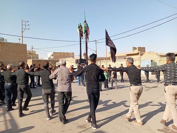 آیین سنتی"حسن - حسین"در روز اربعین حسینی در خلیل آباد