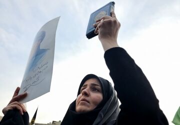 ملت ایران در 22 دی روزی تاریخی آفریدند