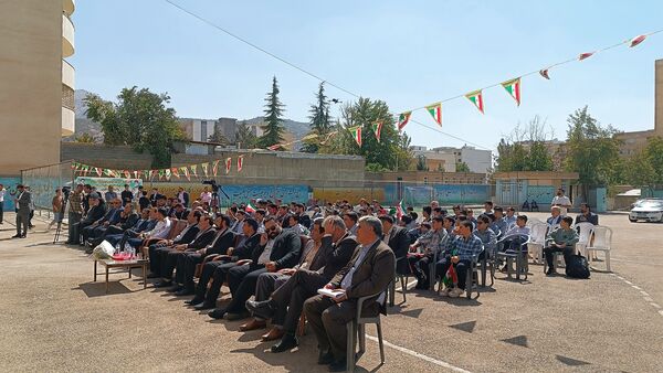 همزمان با سراسر کشور زنگ جوانه‌ها در یاسوج به صدا در آمد