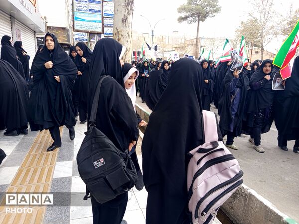 به یاد شهدای میناب؛ با کوله در مراسم روز قدس حاضر می‌شوم 