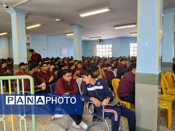 جشن ستارگان و تجلیل از پذیرفته شدگان کنکور ۱۴۰۴ دبیرستان نمونه آیت‌الله خامنه‌ای 