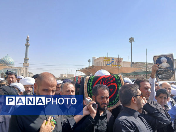 مراسم تشیع آیت الله محفوظی در قم