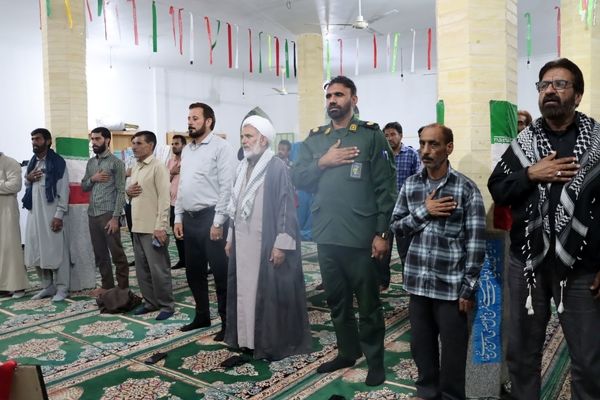 برگزاری یادواره شهدا در روستای دولاب با حضور مسئولان و خانواده‌های شهدا