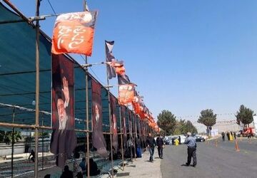 «فخر ایران»؛ توقفگاه زائران رهبر شهید در مسیر تشییع