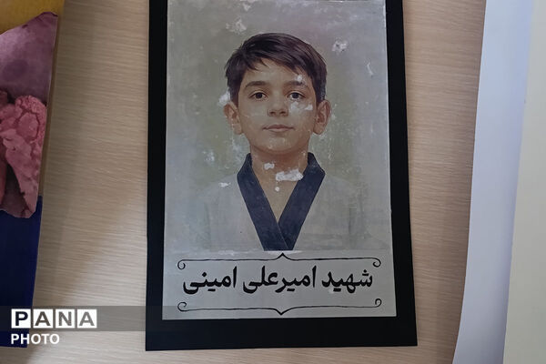 نمایشگاه آثار استانی جشنواره «امید فردا» دربجنورد