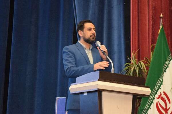 نشست توانمندسازی مدیران منطقه ۱۴ با محوریت مدیریت مدرسه‌محور و تحول آموزشی
