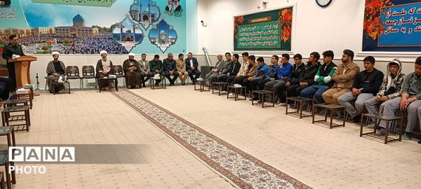  جلسه تبیینی همزمان با آغاز ماه مبارک رمضان در دفتر امام جمعه کاشمر