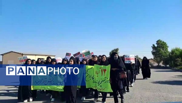 اجتماع دانش‌آموزان به‌مناسبت روز ۱۳ آبان در مدارس شهرستان قلعه گنج 