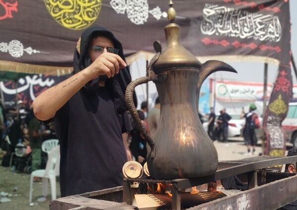 پیاده روی زائران امام رضا(ع) از ملک آباد تا مشهد 