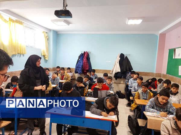 برگزاری آزمون سنجش دستاوردهای یادگیری در مدارس متوسط اول ملارد 