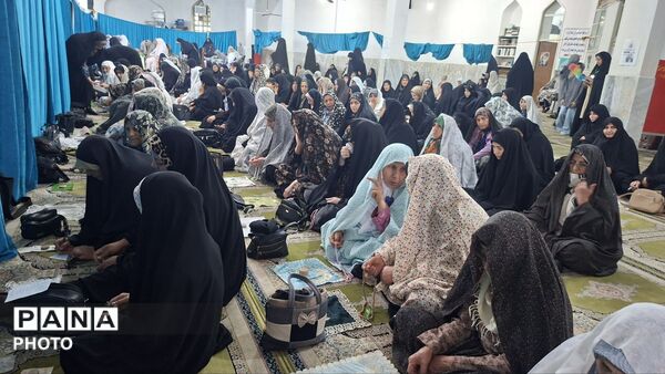 برپایی غرفه‌های خدمات‌رسانی و بسیجی  هم‌زمان با برنامه‌های ویژه روز جمعه