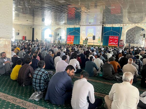 نماز جمعه در کاشمر
