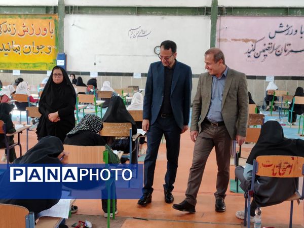 بازدید مدیر آموزش و پرورش سملقان از آزمون های ورودی مدارس تیزهوشان