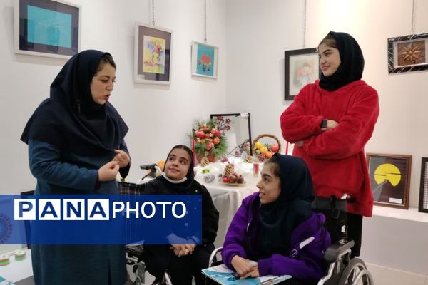 هم‌صدایی دل‌ها در سکوت و توانایی