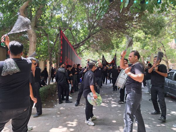 مراسم عاشورای حسینی در انگورستان ملک اصفهان