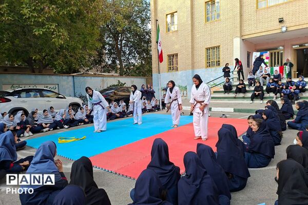 افتتاحیه المپیاد ورزشی درون مدرسه‌ای در آموزشگاه ۱۳ آبان ملارد