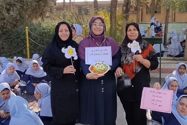 برگزاری جشن تخم‌مرغ‌های رنگی در دبستان قدر بهارستان دو