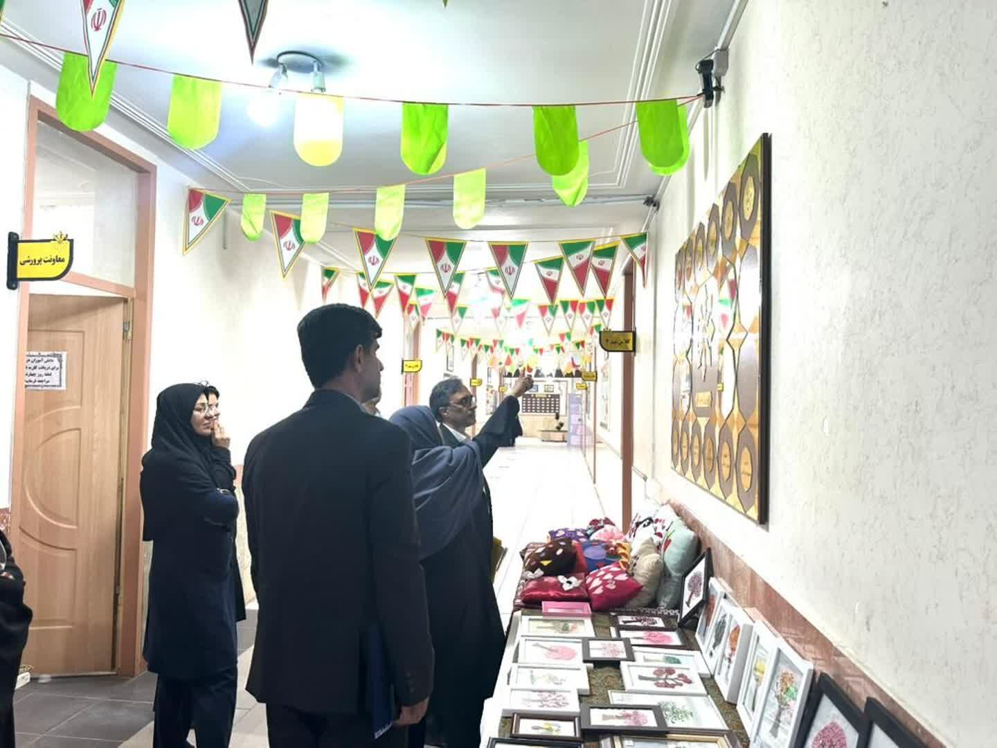 ناظران سازمان ملی سمپاد از مدارس اهواز بازدید کردند