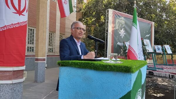 آیین زنگ مهر در دبیرستان «ذبیح‌الله هوشیار» ناحیه ۱ مشهد 