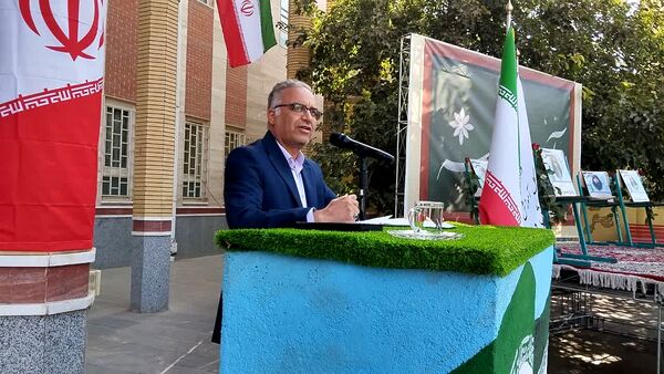 آیین زنگ مهر در دبیرستان «ذبیح‌الله هوشیار» ناحیه ۱ مشهد 