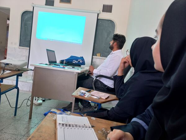 برگزاری اردوی آموزشی خبرنگار دانش‌آموزان منطقه افشار