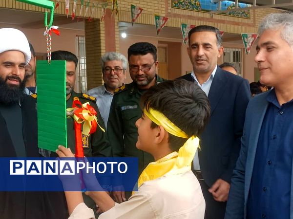 تجدید میثاق دانش‌آموزان سیریکی با آرمان‌های انقلاب در ۱۳ آبان 