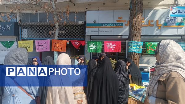 برپایی غرفه‌های فرهنگی به مناسبت میلاد امام زمان (عج) در نیشابور 