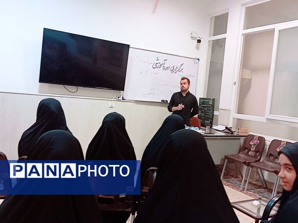 کارگاه آموزشی سواد رسانه‌ای در کاشمر