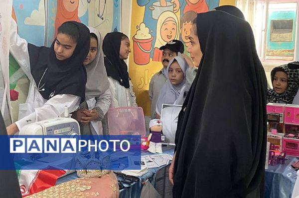 برگزاری نمایشگاه به مناسبت هفته مشاغل، در دبستان کودک مسلمان