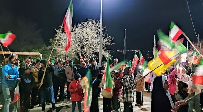 صدای ایستادگی در شب‌های خیابان شهر بار