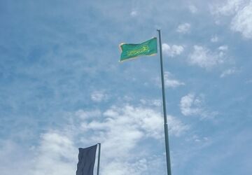دختران ایران؛ ایستاده برای وطن