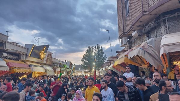 ملکان در پرتو هنر و معنویت؛ جشن میلاد امام رضا (ع) در بازار نوسازی شده