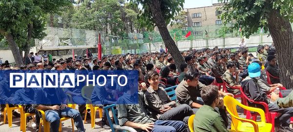 زمین چمن فرصتی برای سلامت دانش‌آموزان