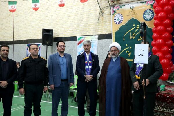  همایش «یاوران انقلاب، پیشتازان مقاومت» در دلیجان همزمان با آغاز دهه فجر