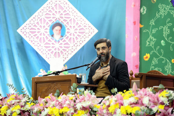 محفل قرآنی و جشن میلاد امام باقر(ع) در شب یلدای حرم حضرت معصومه(س)